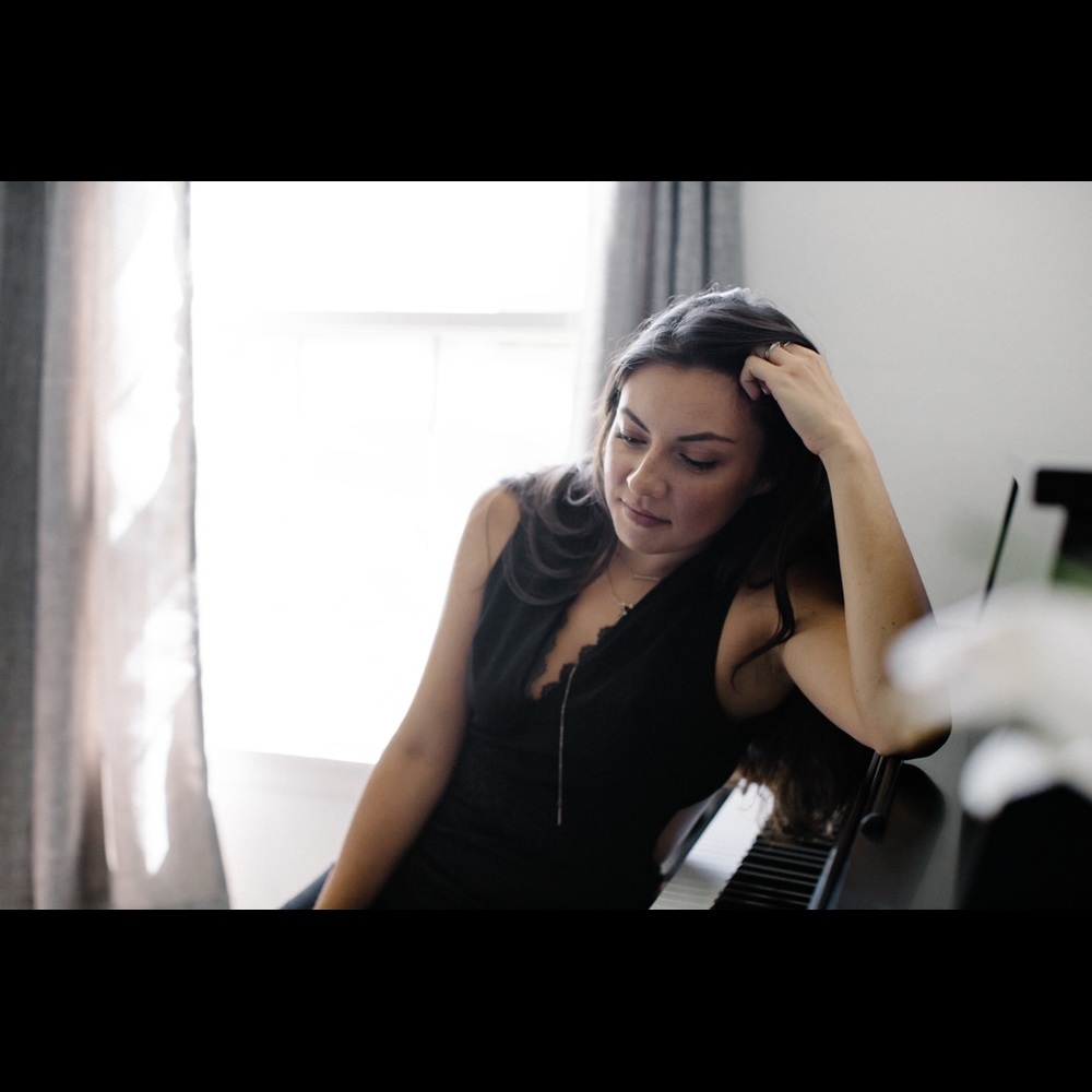 Meet your Posher, Elizabeth